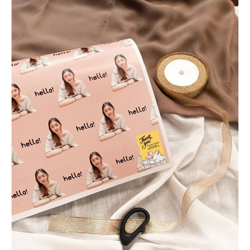 

kertas kado muka sendiri