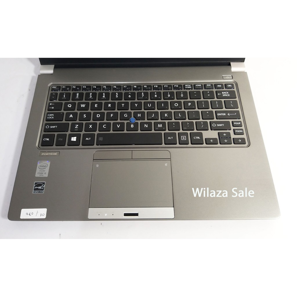 Laptop Ultrabook Ringan Toshiba Z30-C Gen 6-3