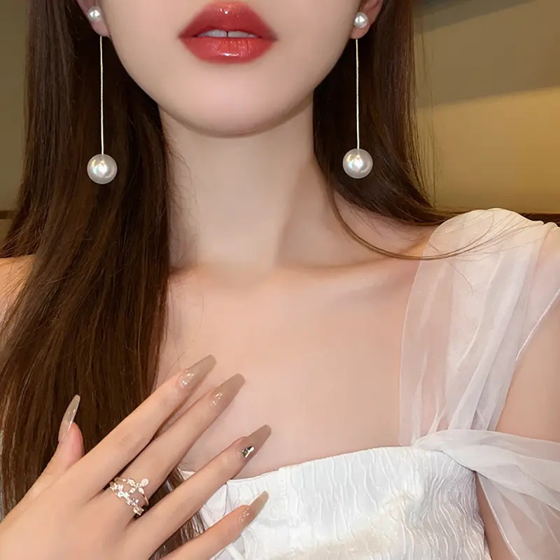 Anting Bentuk Pita Warna Emas Aksen Mutiara Gaya Vintage Korea Untuk Wanita