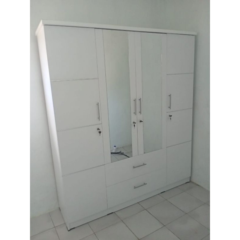 lemari pakaian 4pintu