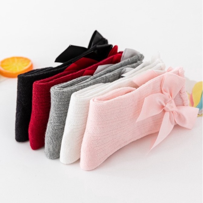 Retaily KS13 Kaos Kaki Pita Panjang Bayi Perempuan Baby Ribbon Socks Nyaman