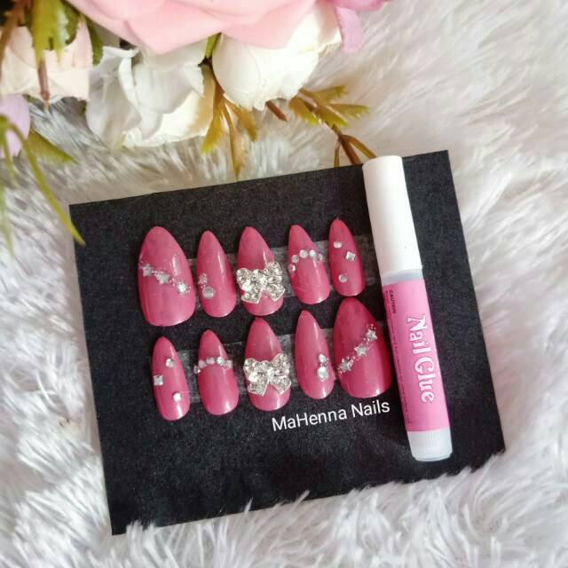 Kuku Palsu pink wedding nail art