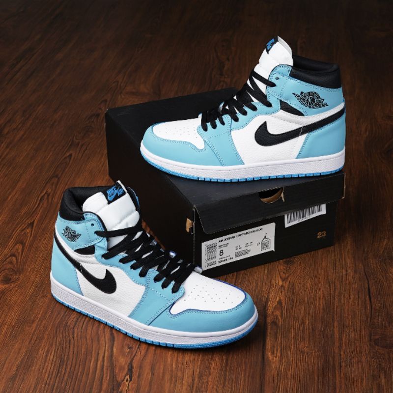 AIR JORDAN 1 RETRO HIGH OG UNIVERSITY BLUE