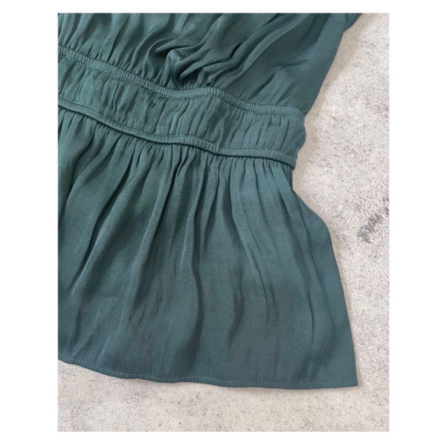 Worthington green peplum silky top