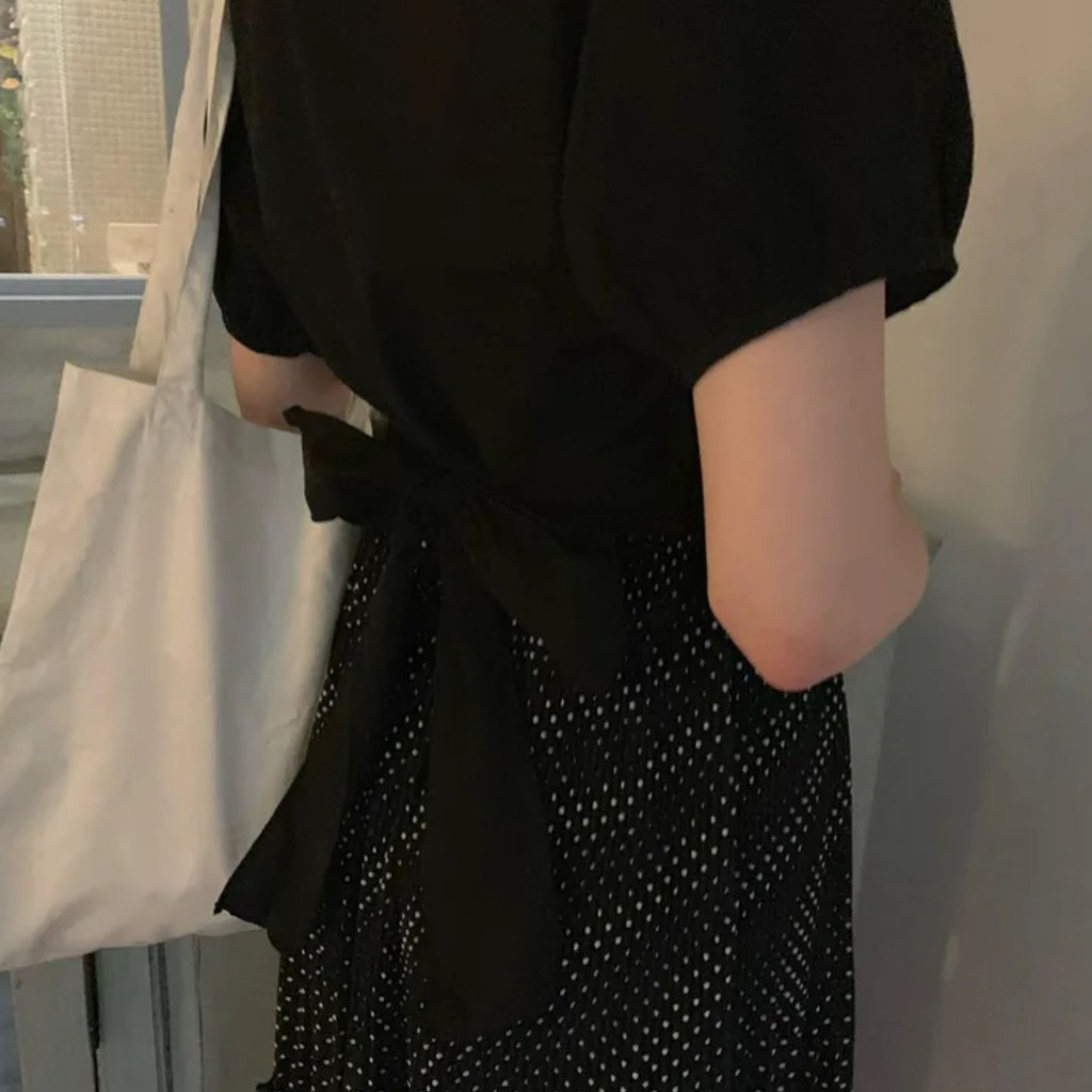 [uwustudio] Bowie Blouse model korea vintage puff sleeve-4