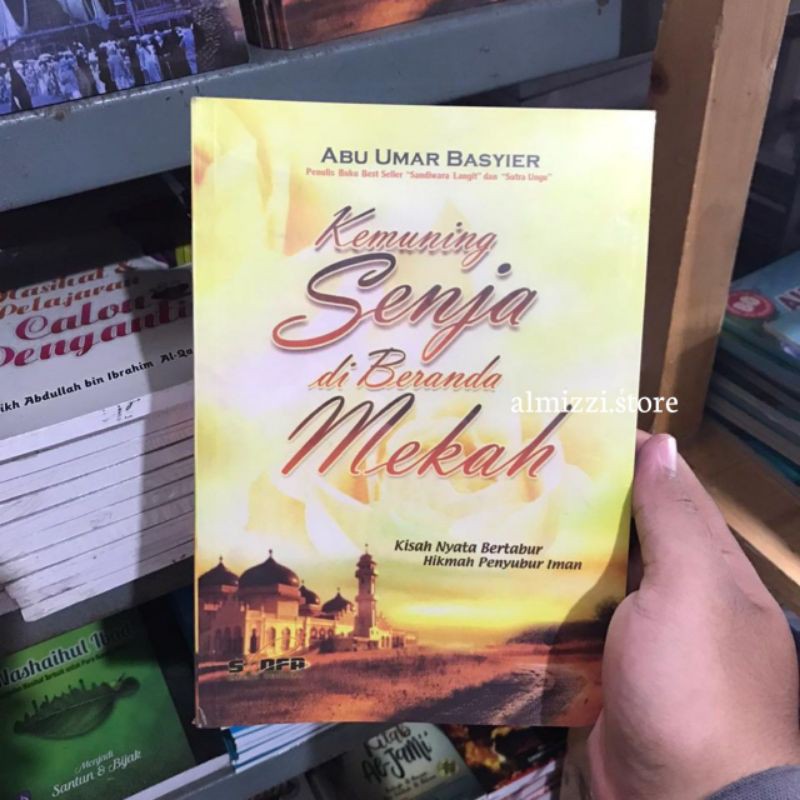 Buku Kemuning Senja di Beranda Mekah
