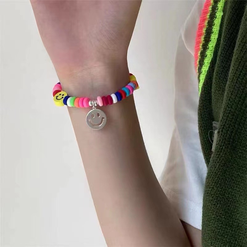 Gelang Tangan Manik-Manik Stretch Aksen Smiley Face Warna Pelangi Untuk Wanita