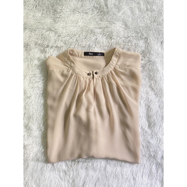 Blouse Flies