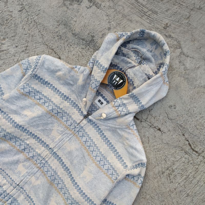 ZH NAVAJO UNIQLO RUSA