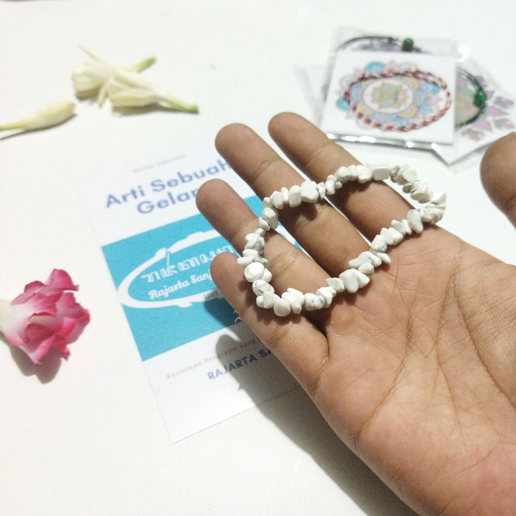 Gelang Batu Kristal Chips Kerikil Alam Howlite Untuk Ketenangan Hati