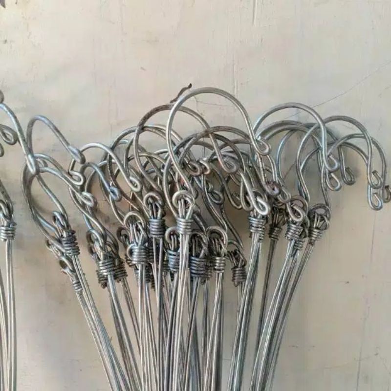 KAWAT TALI GANTUNG POT TANAMAN HIAS DAN ANGGREK TIGA KAKI