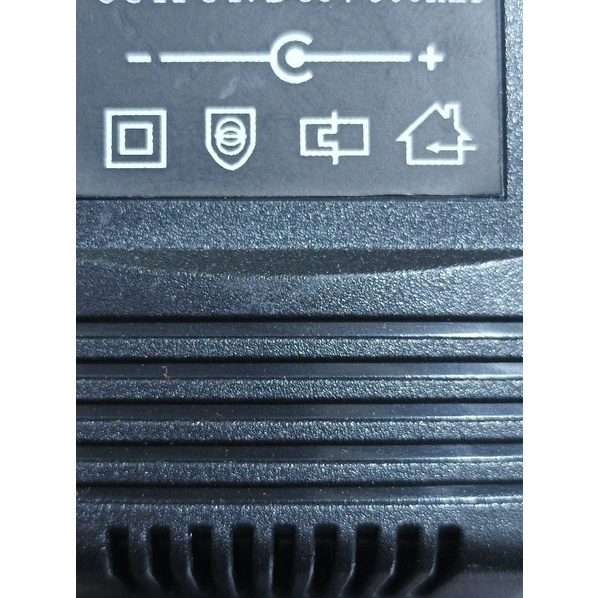 ADAPTER 9V 2000MA