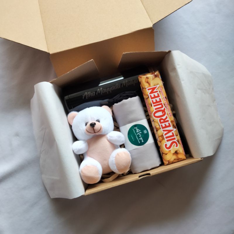

Hampers Komplit Istimewa Kado Ulang Tahun
