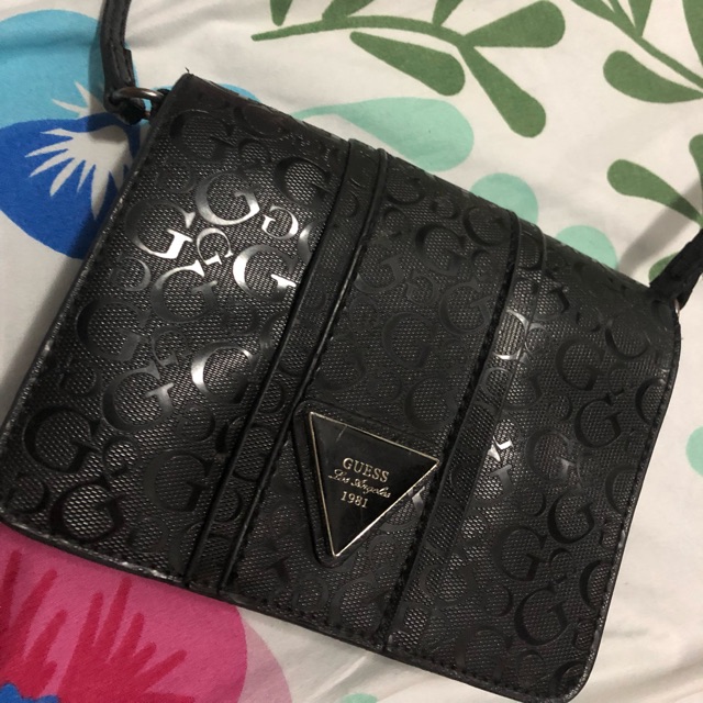 REPRICE Authentic Mini Bag Guess defect robek sdikit (di dalam tutup tas) No cover paper bag