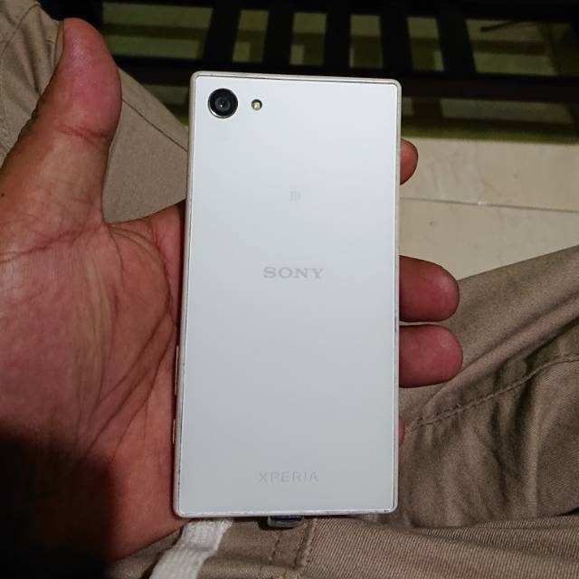 Sony xperia Z5compact Global eks garansi resmi tam imei terdaftar