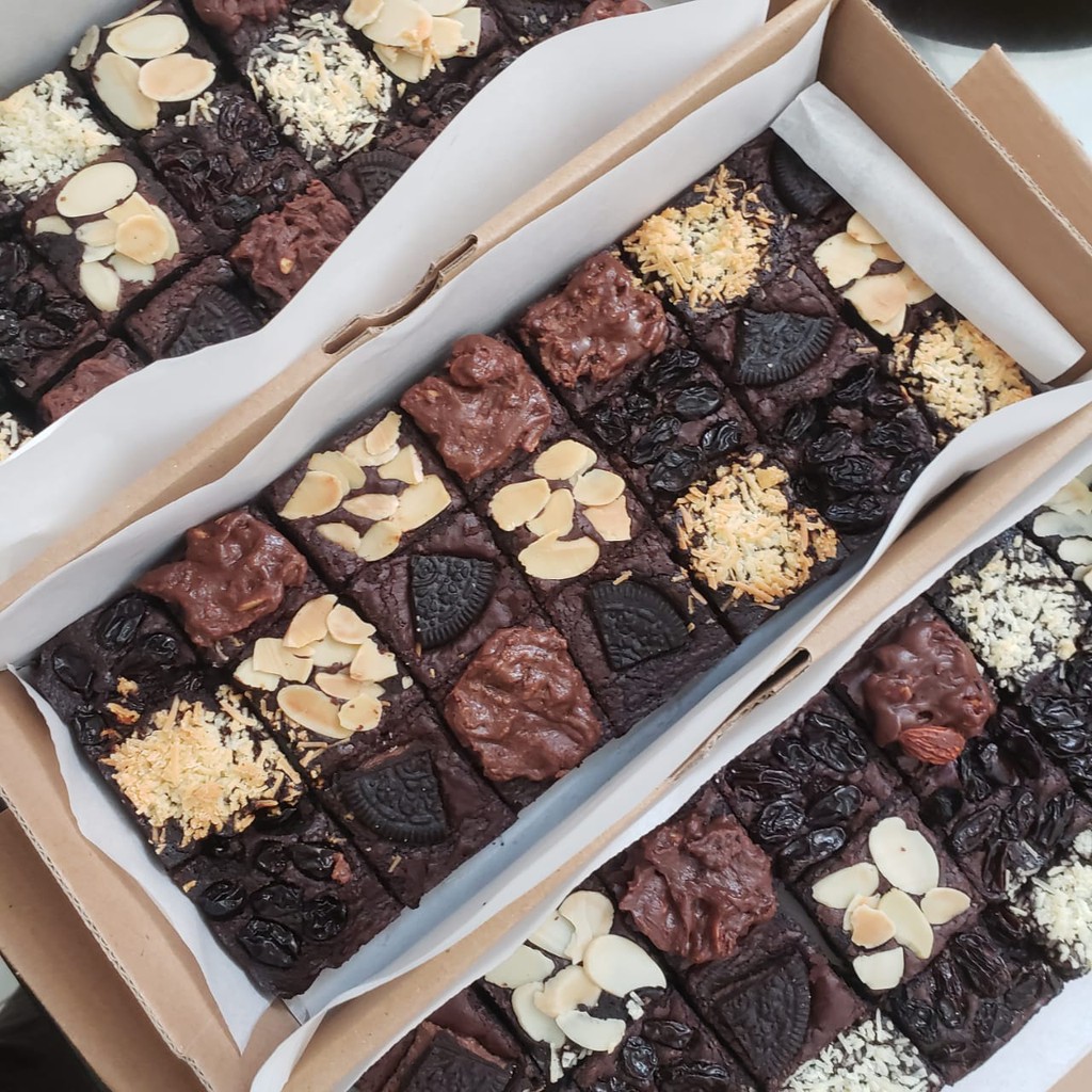 

Fudgy Brownies Mix Topping / Brownies Banyak Rasa