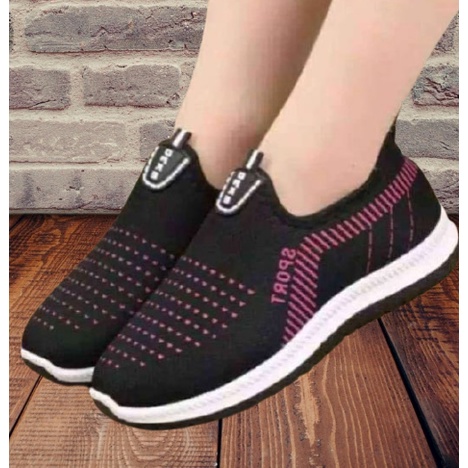 Sepatu Wanita.Sepatu Slip On Wanita/Sepatu Wanita Cassual New Arrival