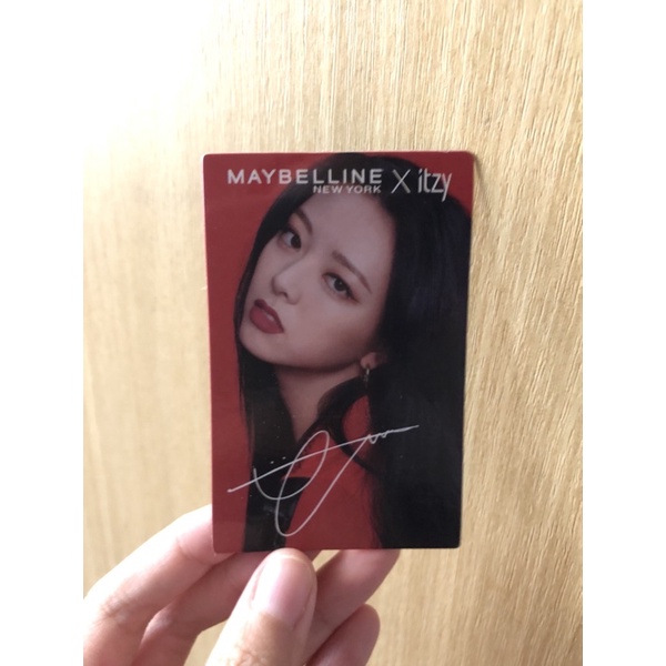 Photocard/PC Official Maybelline x ITZY Yuna