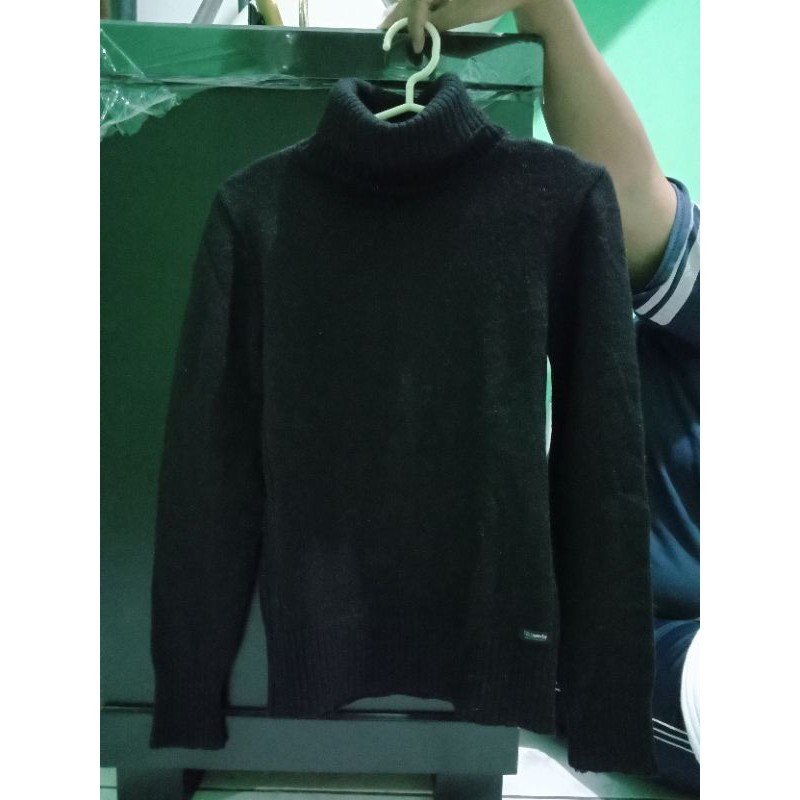 Uniqlo Sweater Rajut