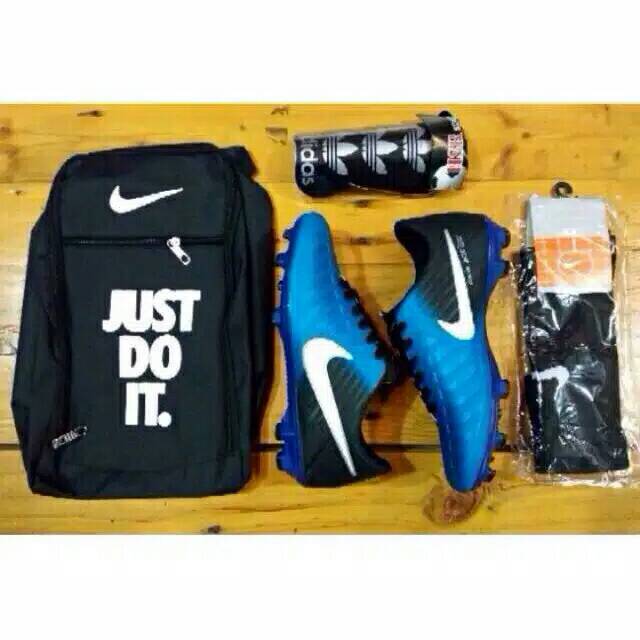 Bisa Bayar Tempat Cod Promo Paket Komplit Sepatu Bola Adidas Predator Awet Lentur Anti Karat-7