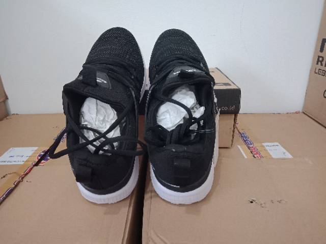 Sepatu New Era Original Casual Sekolah Sneakers Hitam Putih - Ferdi