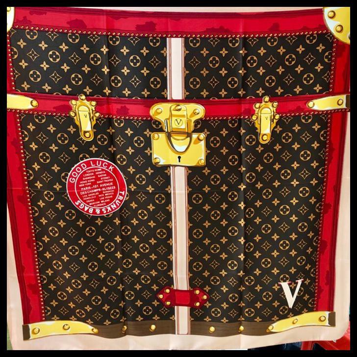 JILBAB HIJAB SCARF SYAL KOTAK MOTIF LV SUTRA IMPORT