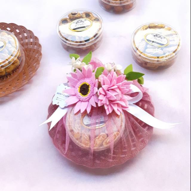 

PARCEL KUE KERING SURABAYA DAN SIDOARJO