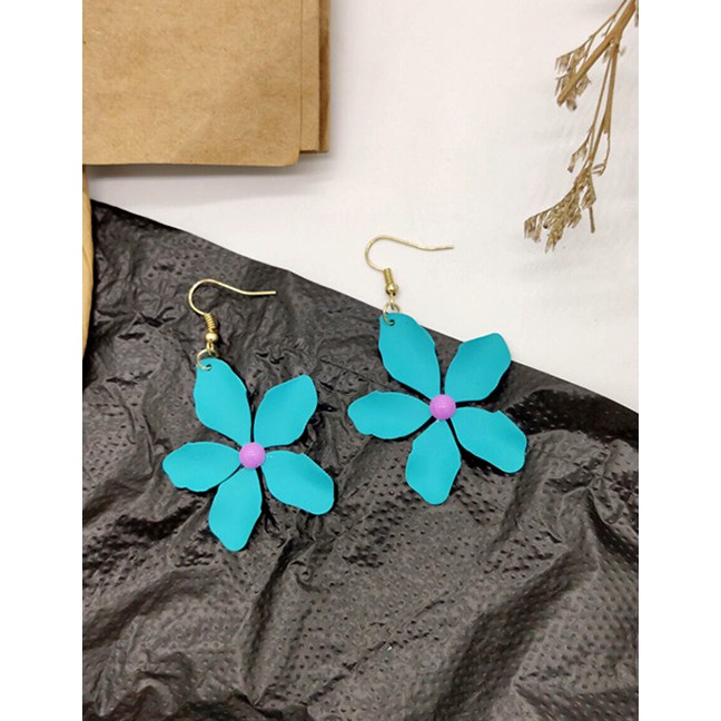 LRC Anting Gantung Fashion Contrast Flower Earrings F68796