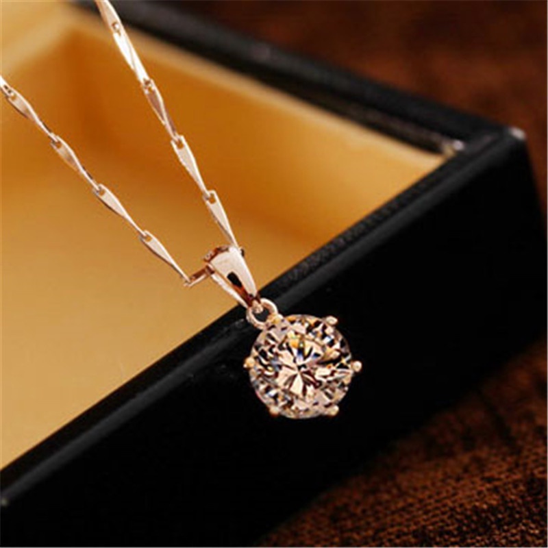 [Ready Stock]Fashion Elegant Personality Silver Plated Diamond Pendant Necklace