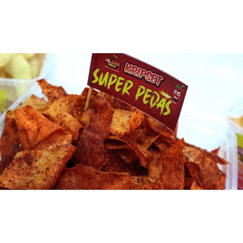 

TERMURAH 1kg Kripset SUPER PEDAS / Kripik Singkong Pedas Silunk Snack