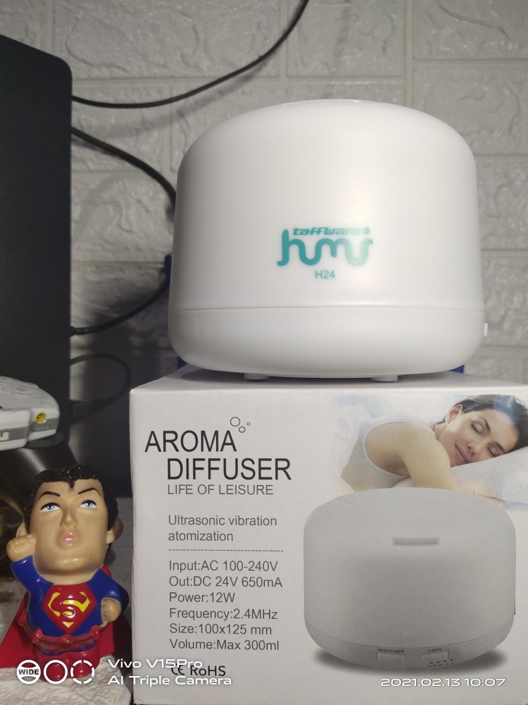 Taffware Humidifier Aromatherapy + 7 Led + Remote Control - Humi H24