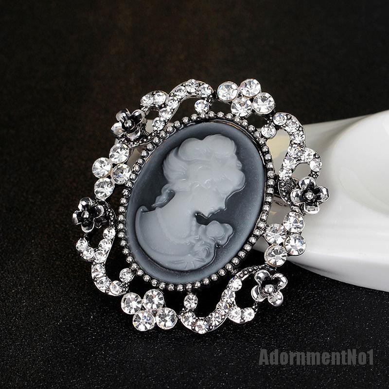 (Adornmentno1) 1pc Bros / Pin Gaya Victoria Motif Cameo Aksen Kristal Untuk Aksesoris Wanita / Pesta Pernikahan