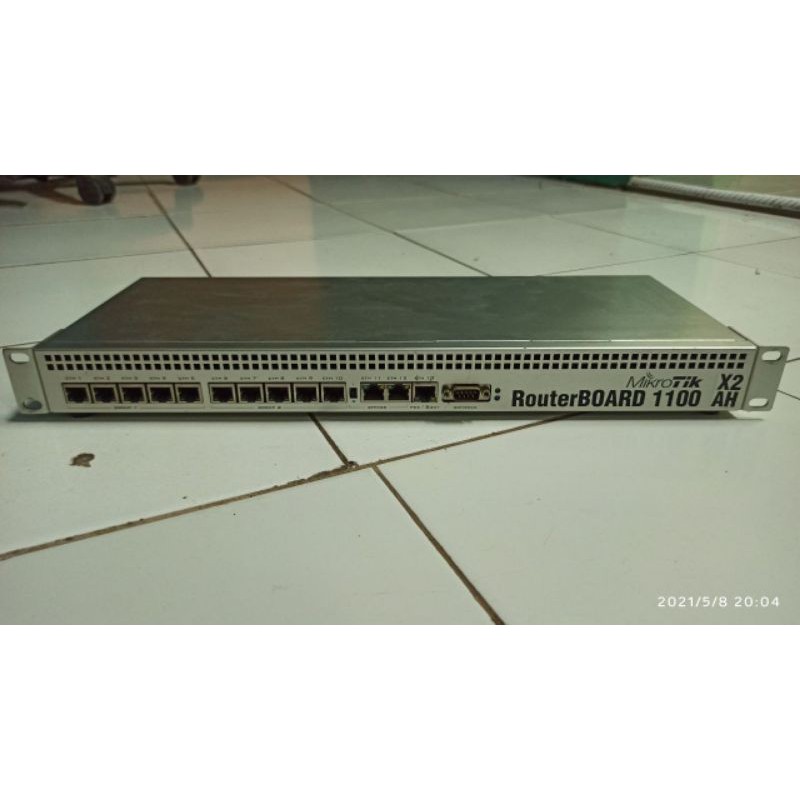 Mikrotik RB 1100 AHX2