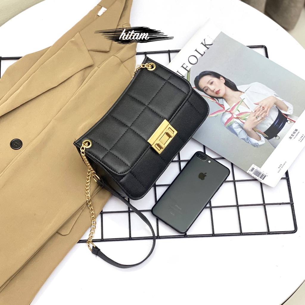 Slingbag Titania Embos - Tas Selempang Wanita