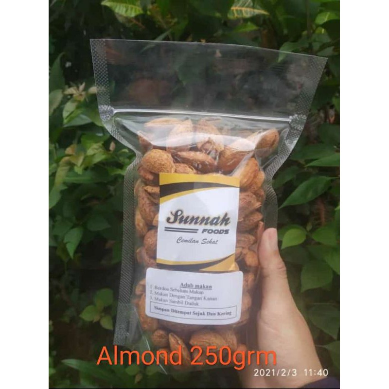 

Kacang Almond 250 gram