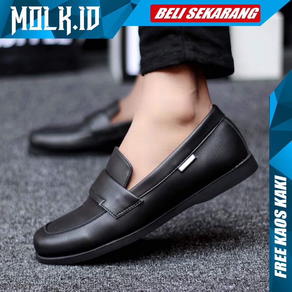 MOLK Sepatu Slip On Pria Kasual Santai Main Harian Kuliah Hangout Kerja Semi Formal Kulit Sintetik