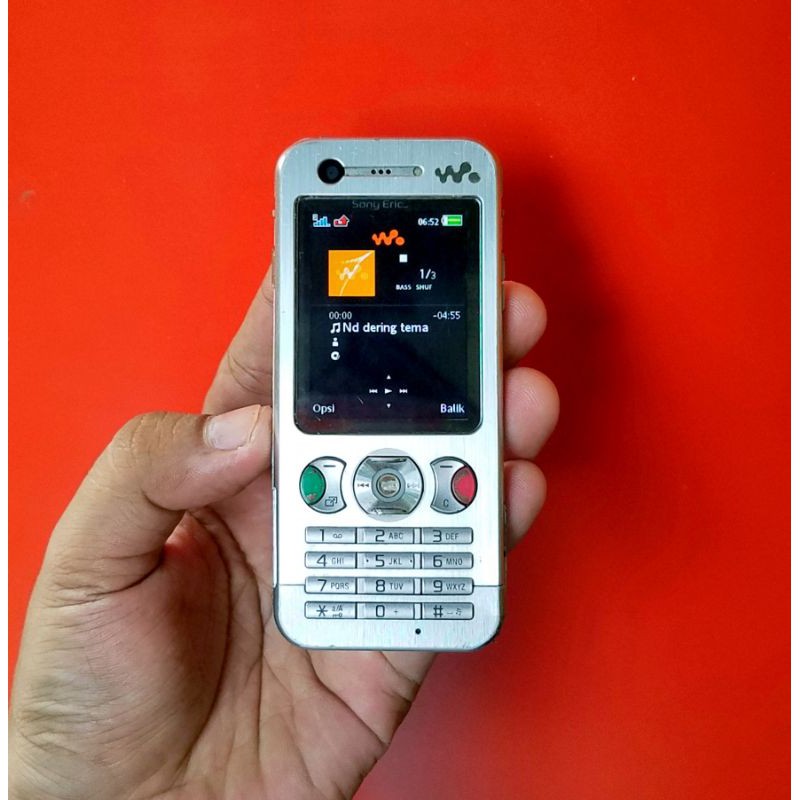 Hp jadul Sony ericsson Walkman W890 original hp slim ho unik hp langka no w880 w705 w350