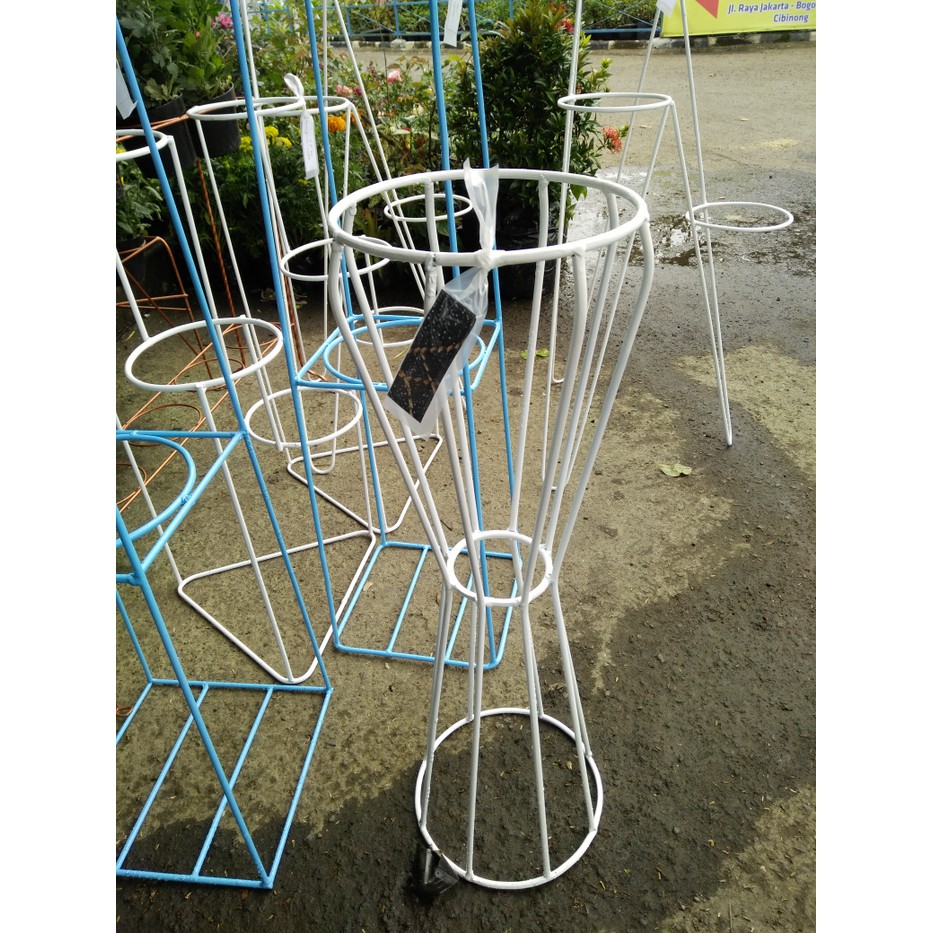 rak pot besi/rak pot bunga/rak pot unik dan cantik/rak pot taman