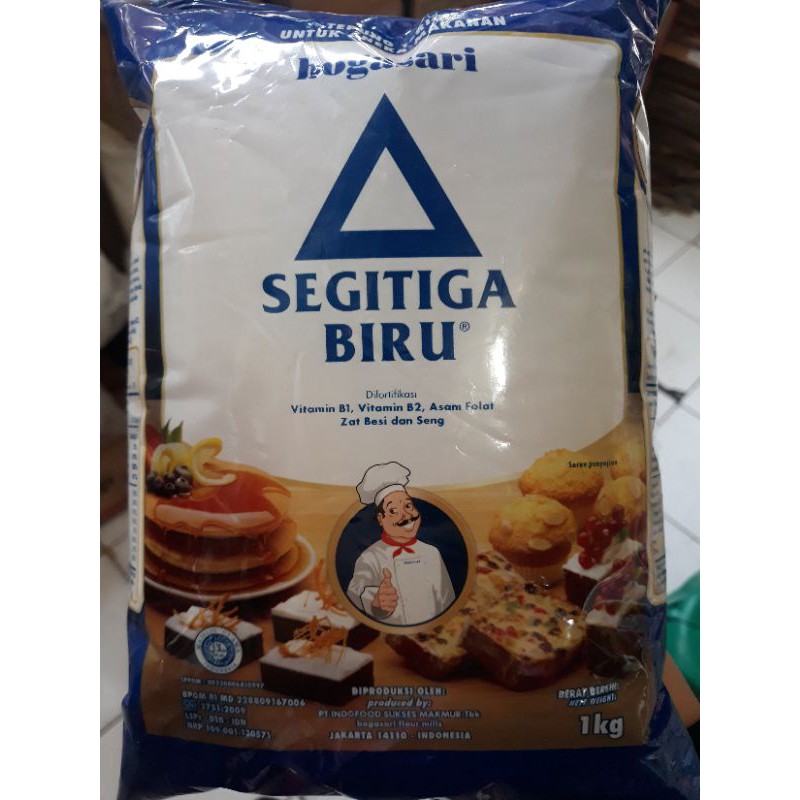 

terigu segitiga premium 1kg