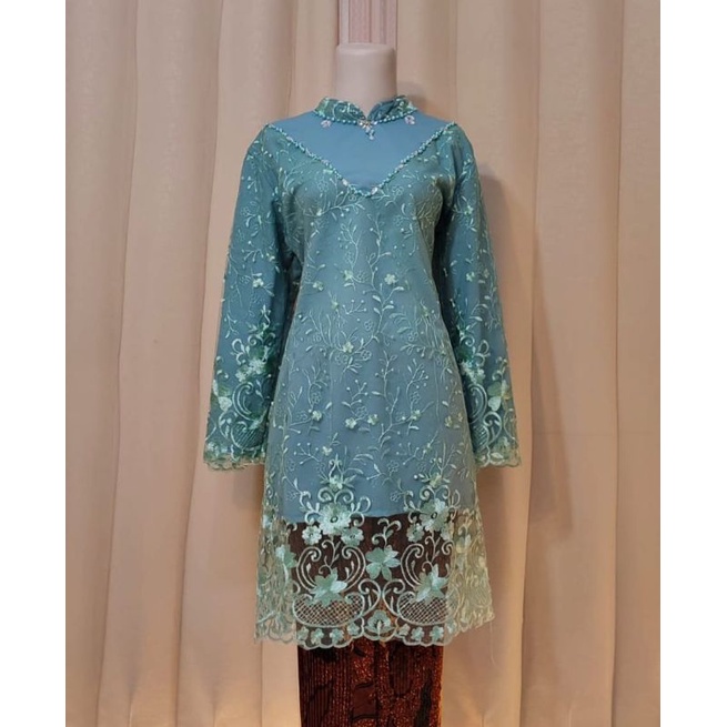 Kebaya tunik v/kebaya ibu/kebaya wisuda/kebaya besan