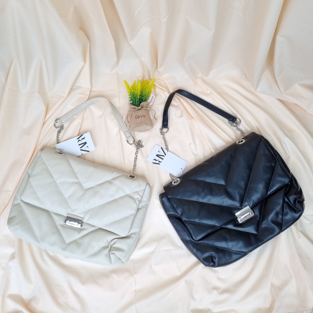 TAS ZARA WANITA MAXI QUILTED BAG