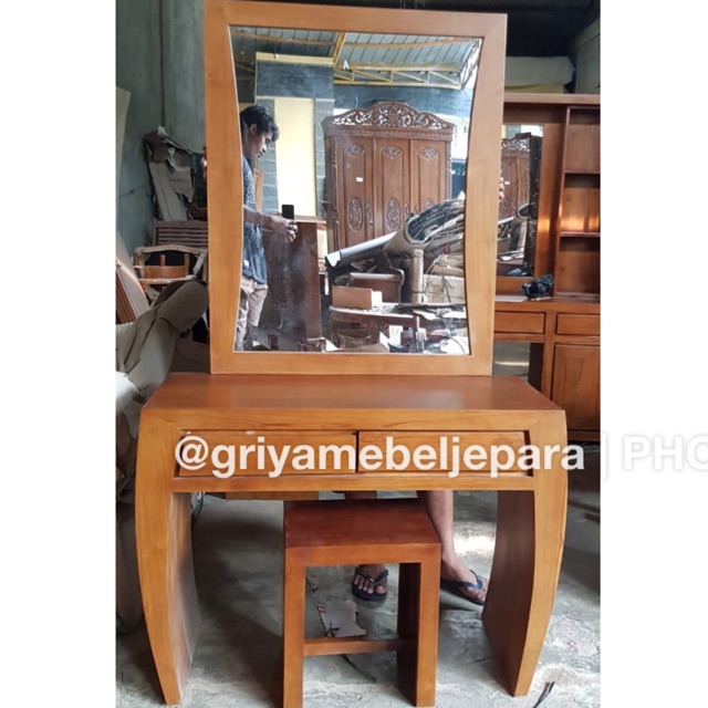 Meja rias kayu jati jepara