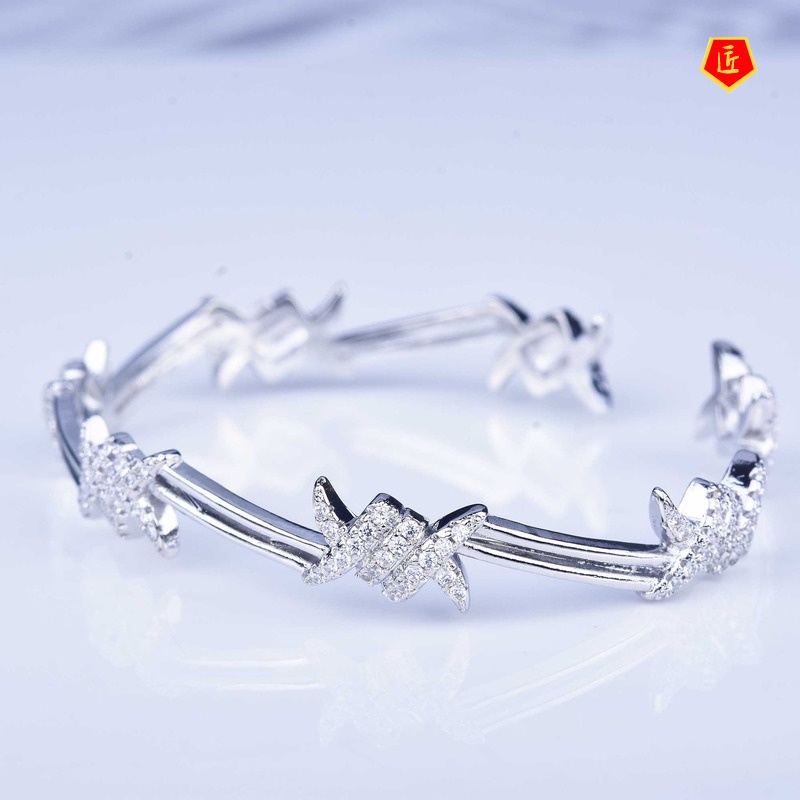 [Ready Stock]Fashion Exquisite Micro-Inlaid Diamond Pig Nose Bracelet