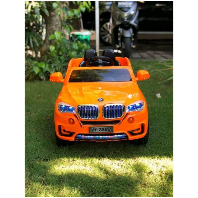 mobil aki BMW PMB M7988