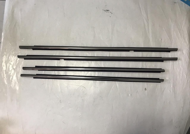 Karet Pelipit List Kaca Wheater Strip Innova Chrome