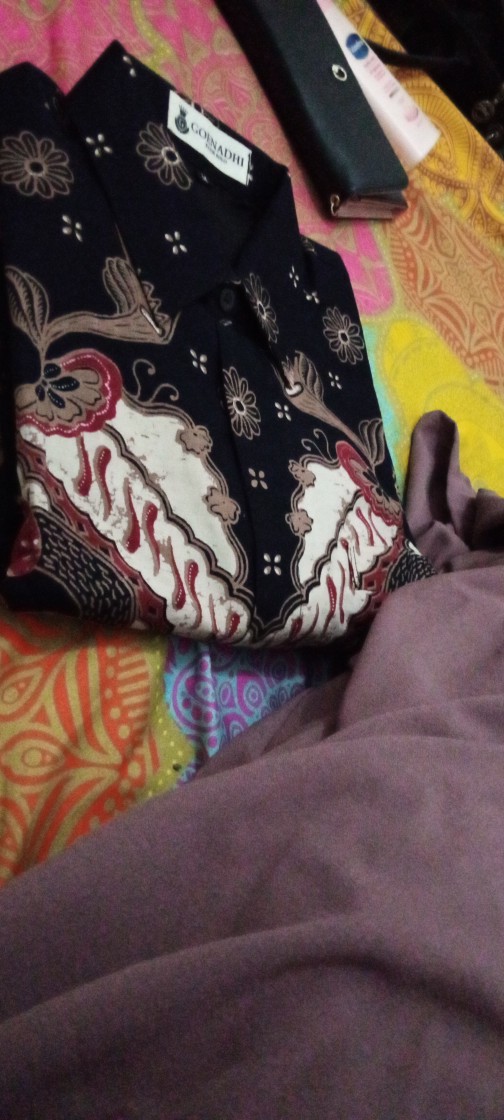 Dewandaru Merah Goenadhi Kemeja Batik Pria Premium Adhiwangsa Slimfit