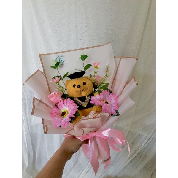 

BUCKET BOUQUET BONEKA WISUDA + BUNGA ARTIFICIAL HYDRANGEA TERMURAH MEDAN BUCKET WISUDA BUCKET BONEKA DAN BUNGA FREE GREETING CARD