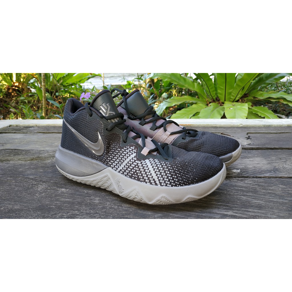 kyrie flytrap 2 gray