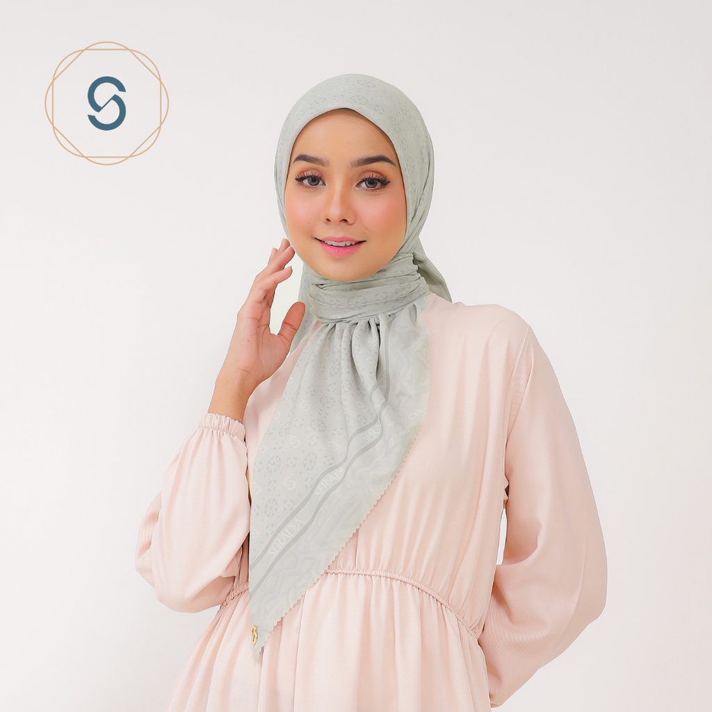Seradia Hijab Segi Empat Monogram 2.0-Light grey