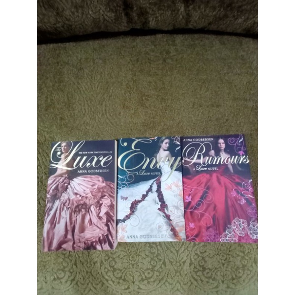 A Luxe Novel by Anna Godbersen